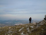13. Stiže i On